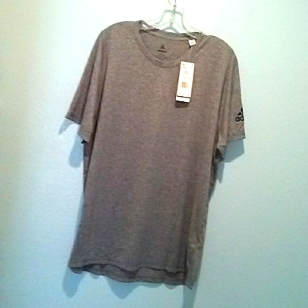 Adidas FreeLift T-shirt sz XL
